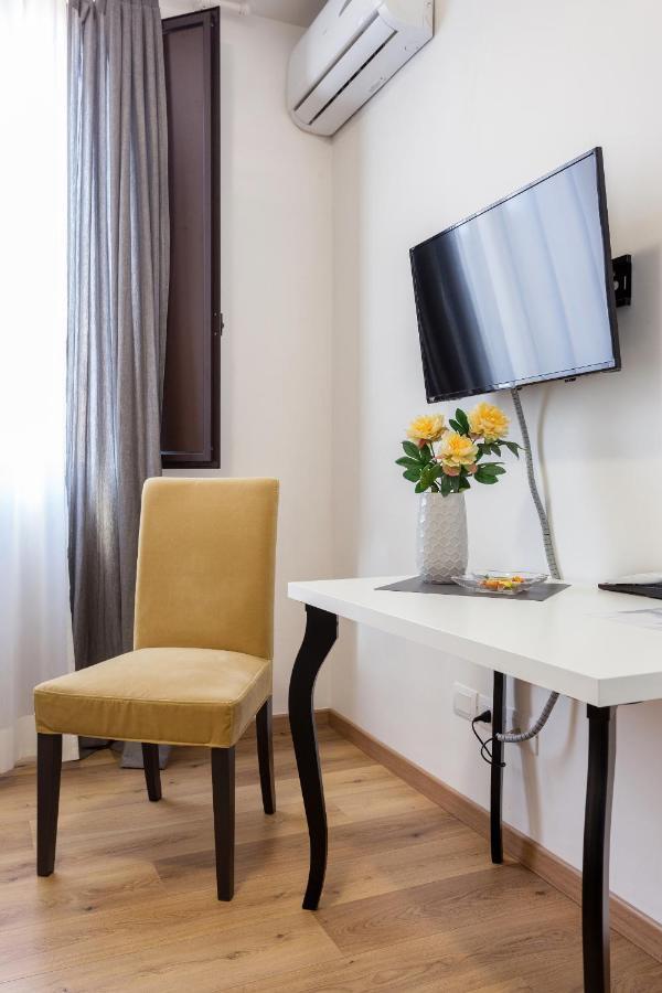 Centre Grotte Bianche Apartment *